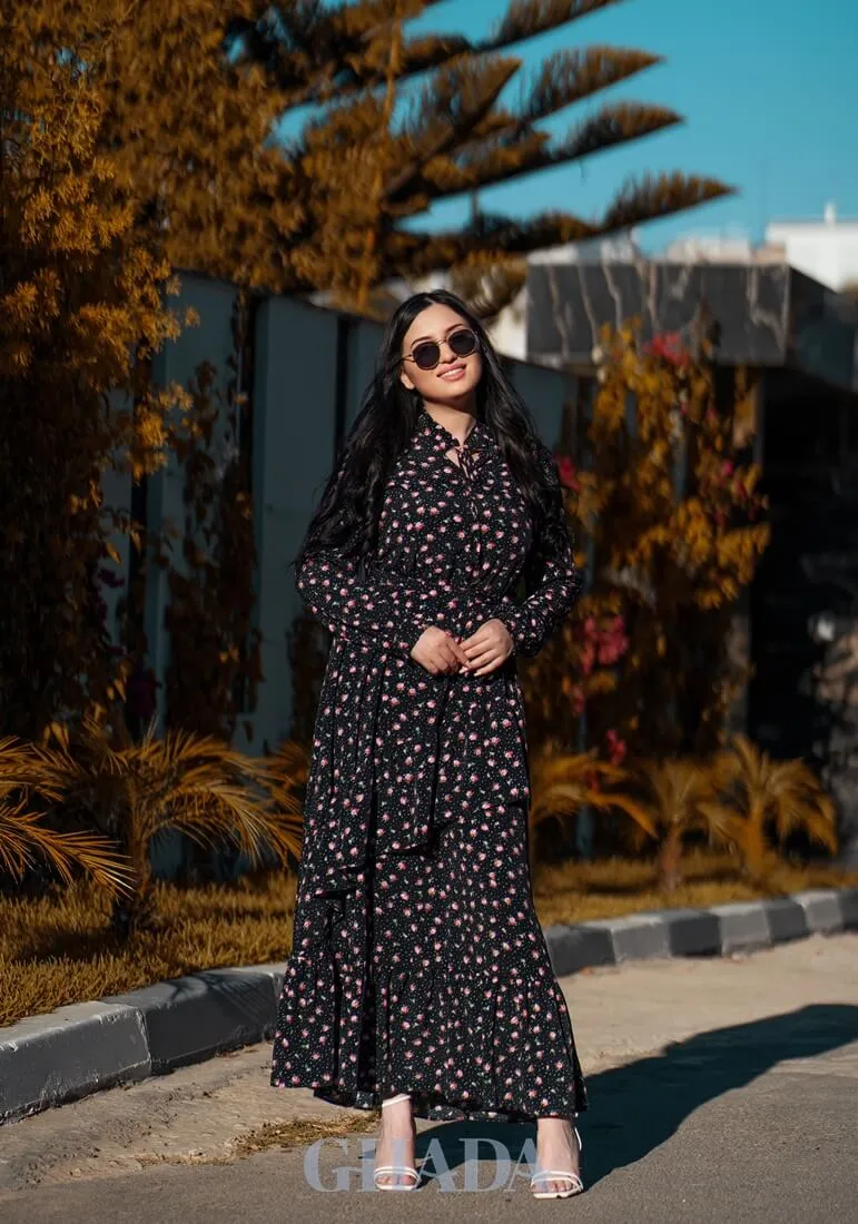Robe longue en noir imprimée floral
