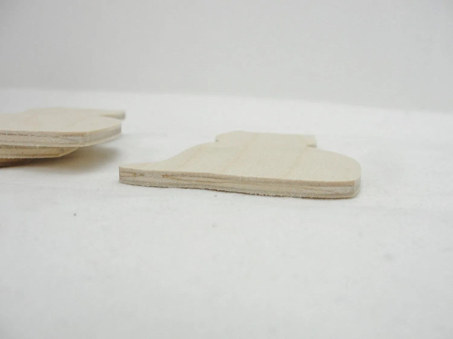 Wooden cat cutouts set of 4